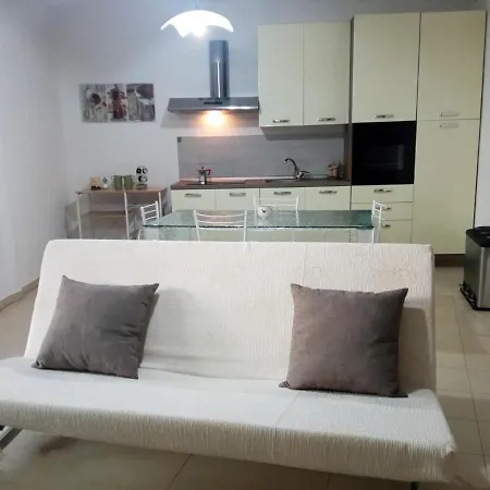 Norace House 아파트 *